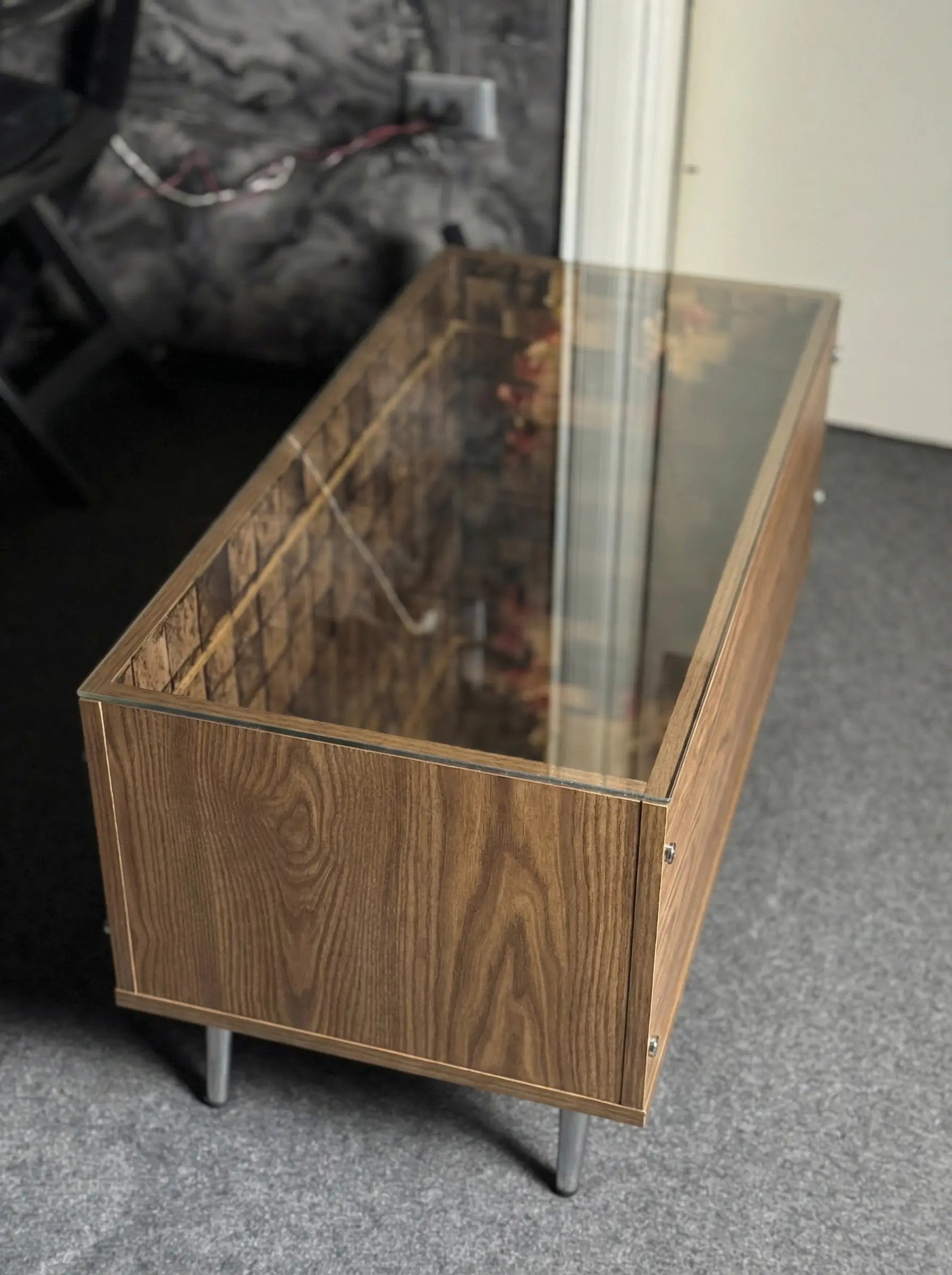 InfinityGlow RGB Infinity Table – Endless Depth Design - Brown