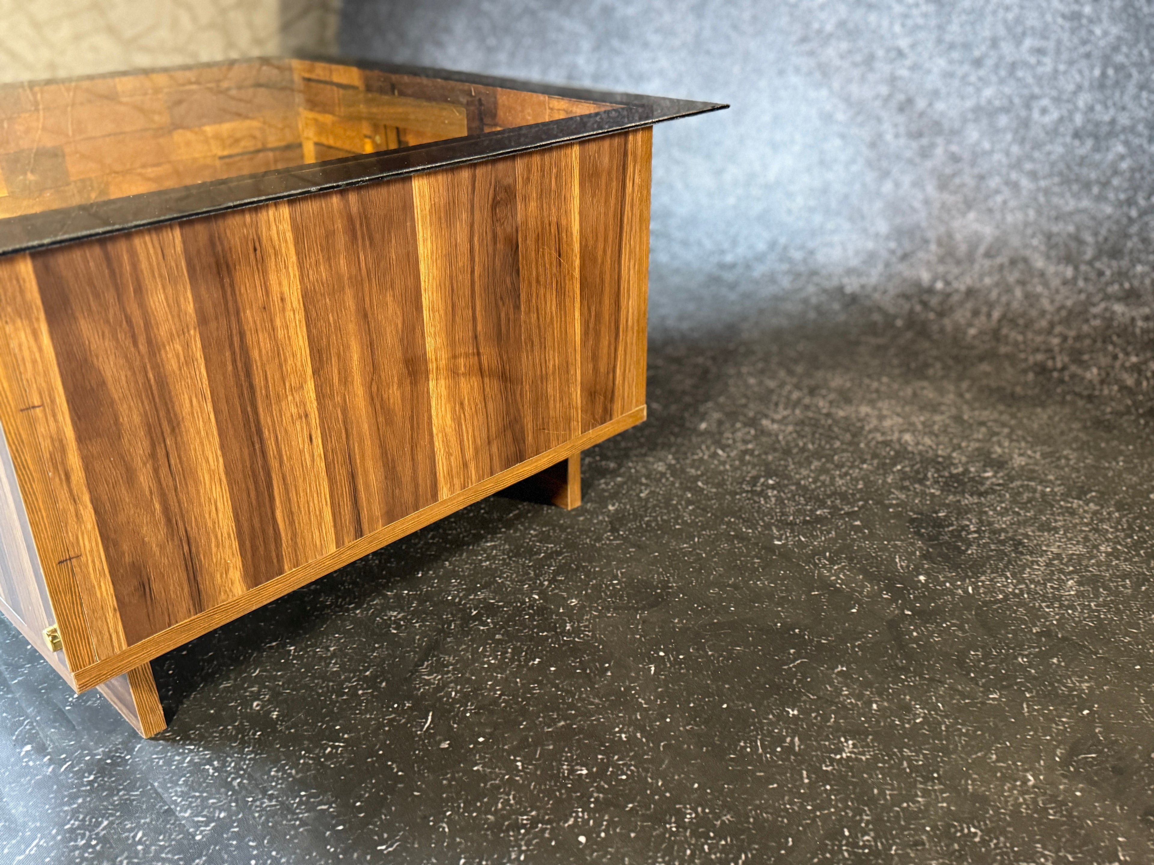 InfinityGlow Coffee Table with Led Lamp - Brown